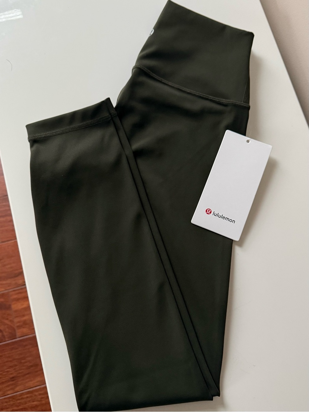 Lululemon size 4 Wunder under HR 25” luxtreme dark olive
